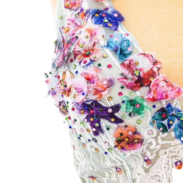 haft kwiatowy na sukience